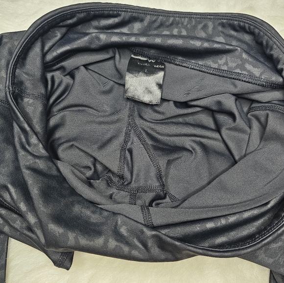 CVG Capri length leggings - Picture 2 of 2